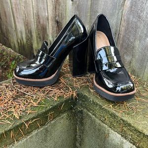 Bamboo black heeled loafer - divinity size 9